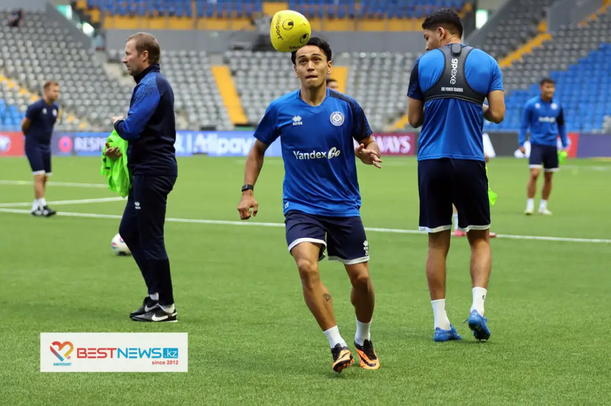 Сборная Казахстана провела тренировку перед матчем с Уэльсом