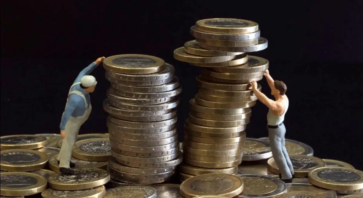 «Многомиллионые премии»: Депутат Перуашев критикует непрозрачность квазигоссектора