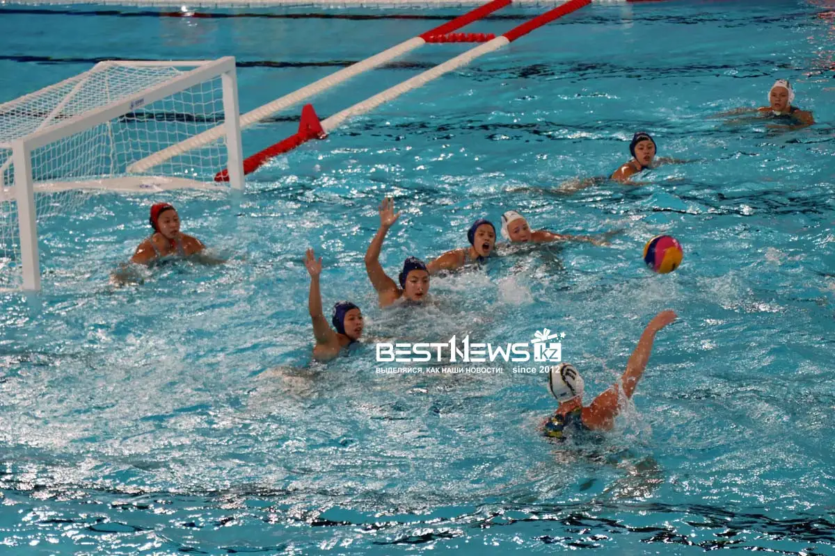 Ватерполистки Казахстана переломили игру и выиграли матч у Сингапура на Азиатских играх
