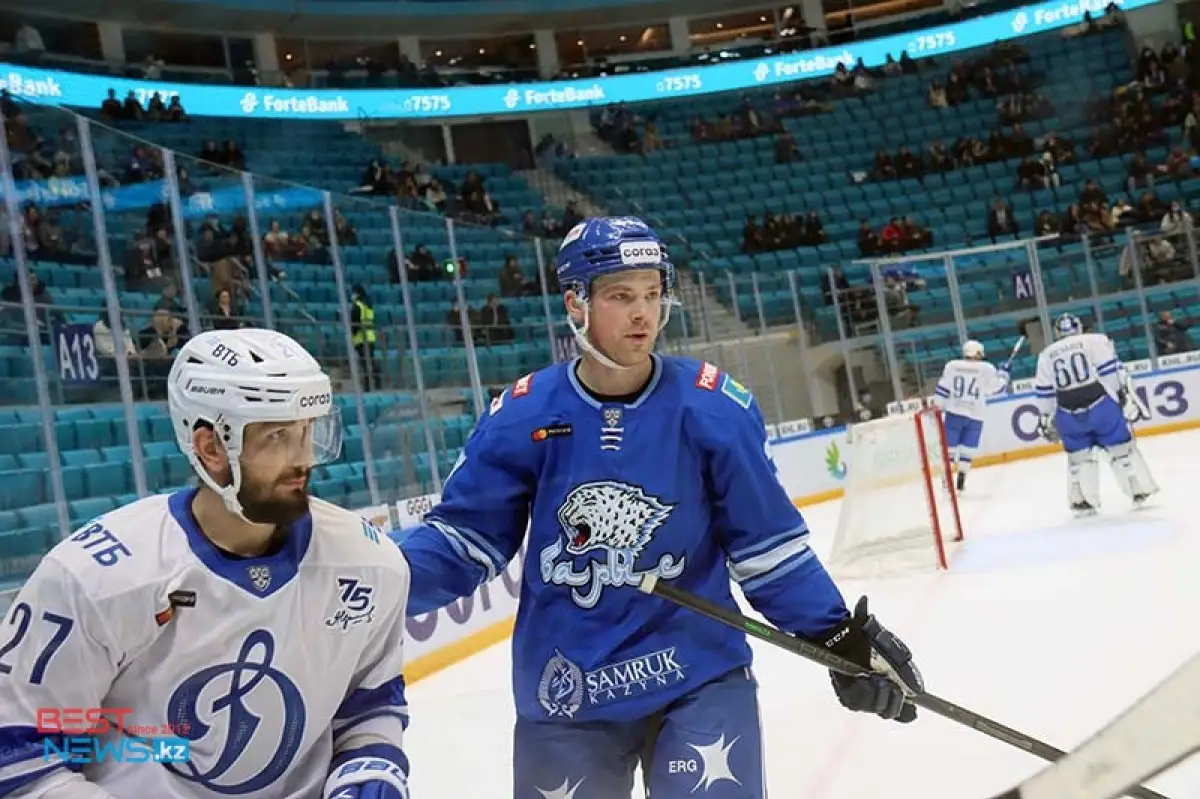 «Динамо» дружески потроллило «Барыс» перед началом спарринг-матча