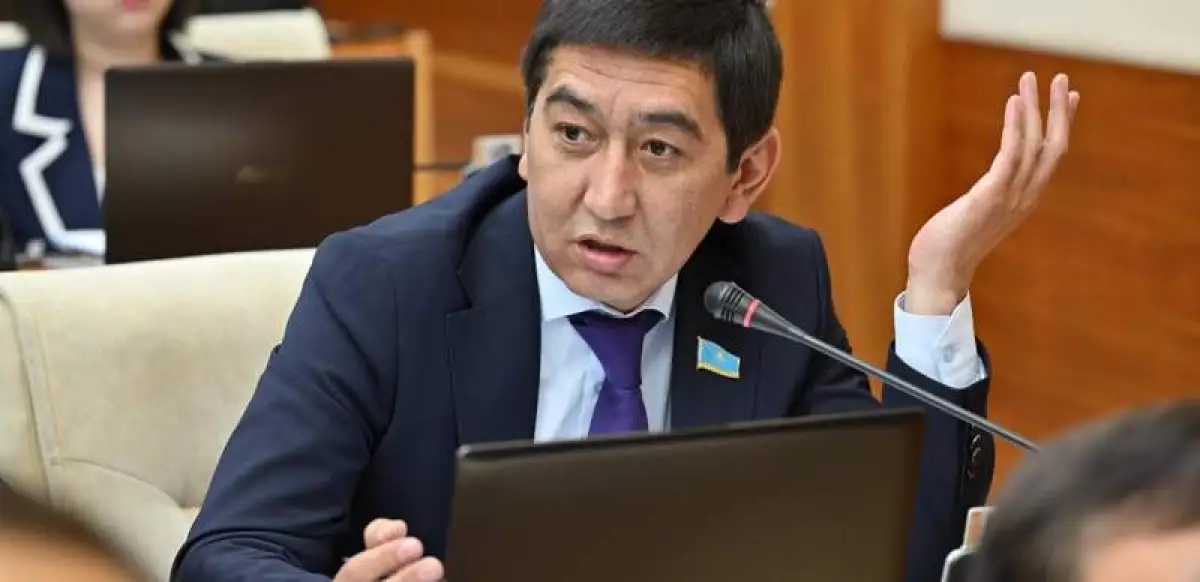 Мажилисмен Заитов предложил открыть в Астане новый театр