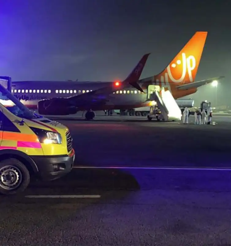 100 казахстанцев, прибывших из Южной Кореи, поместили на карантин в Алматы