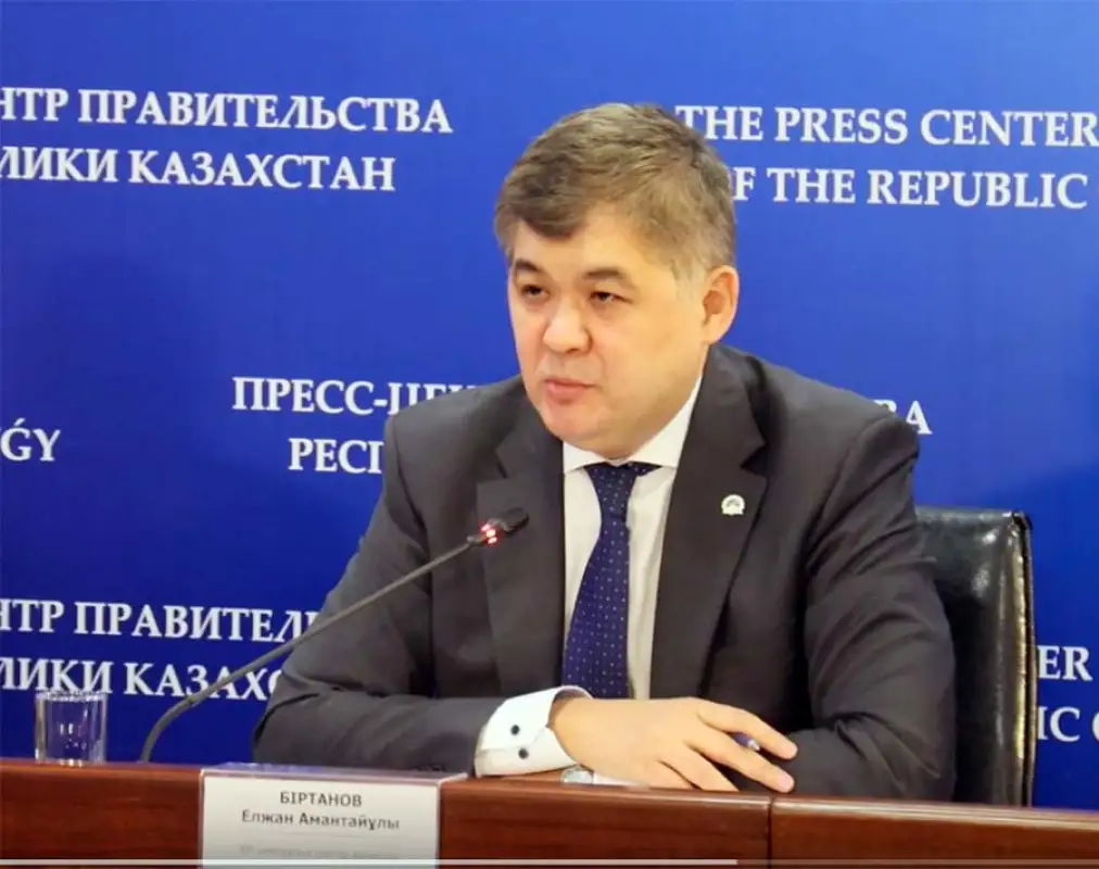 "Следите за своим здоровьем": Минздрав дла советы казахстанцам по защите от коронавируса