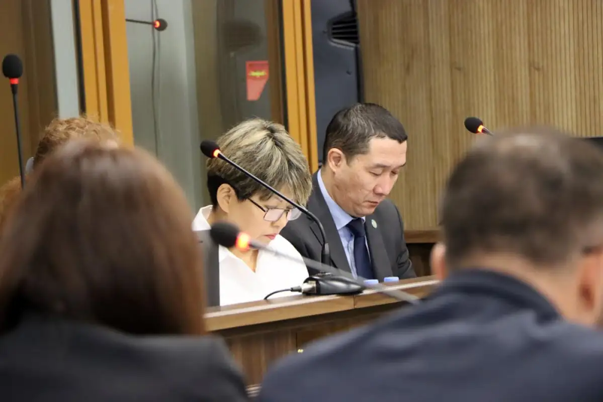 Скандал по делу Бишимбаева: СМИ удалили из зала суда