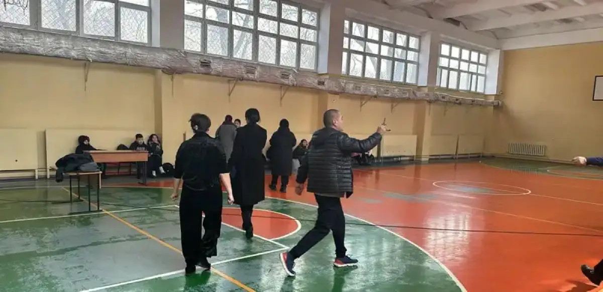 Досаев: «Переночевавшие жители Алматы покинули пункты приема»