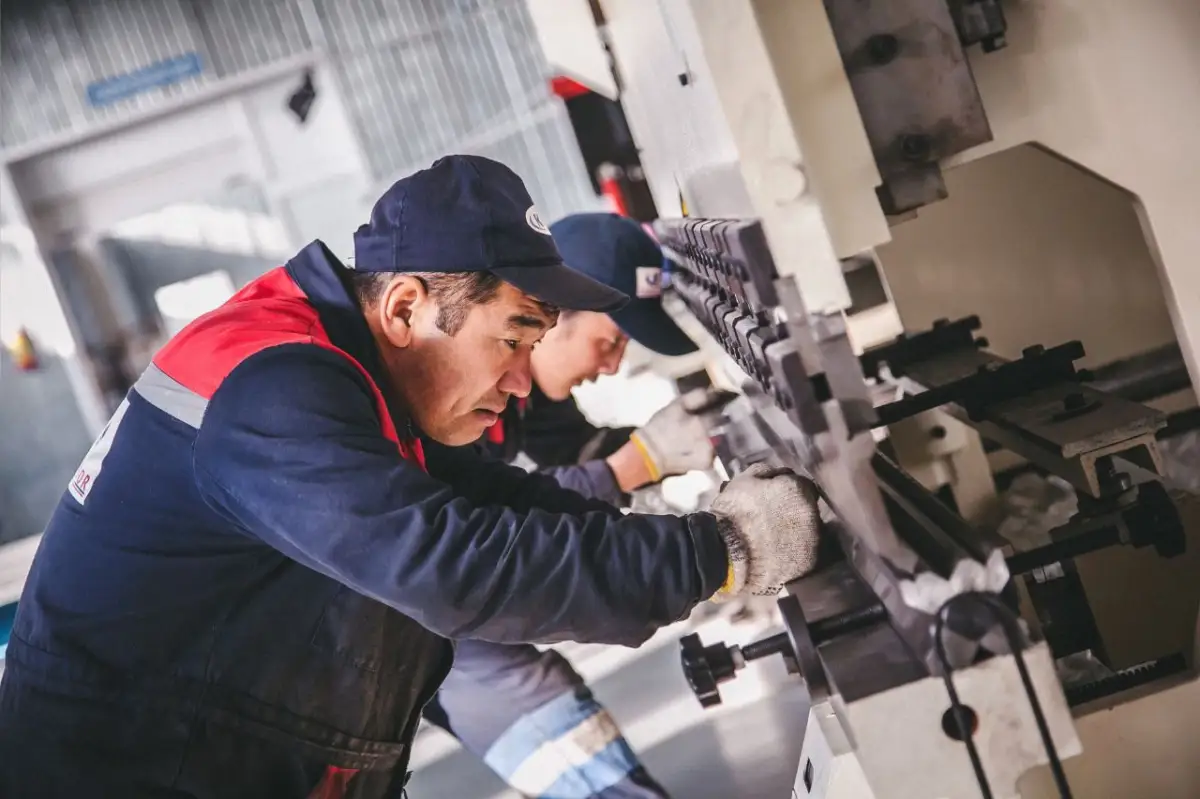 Акиматам поручили создать новые постоянные рабочие места