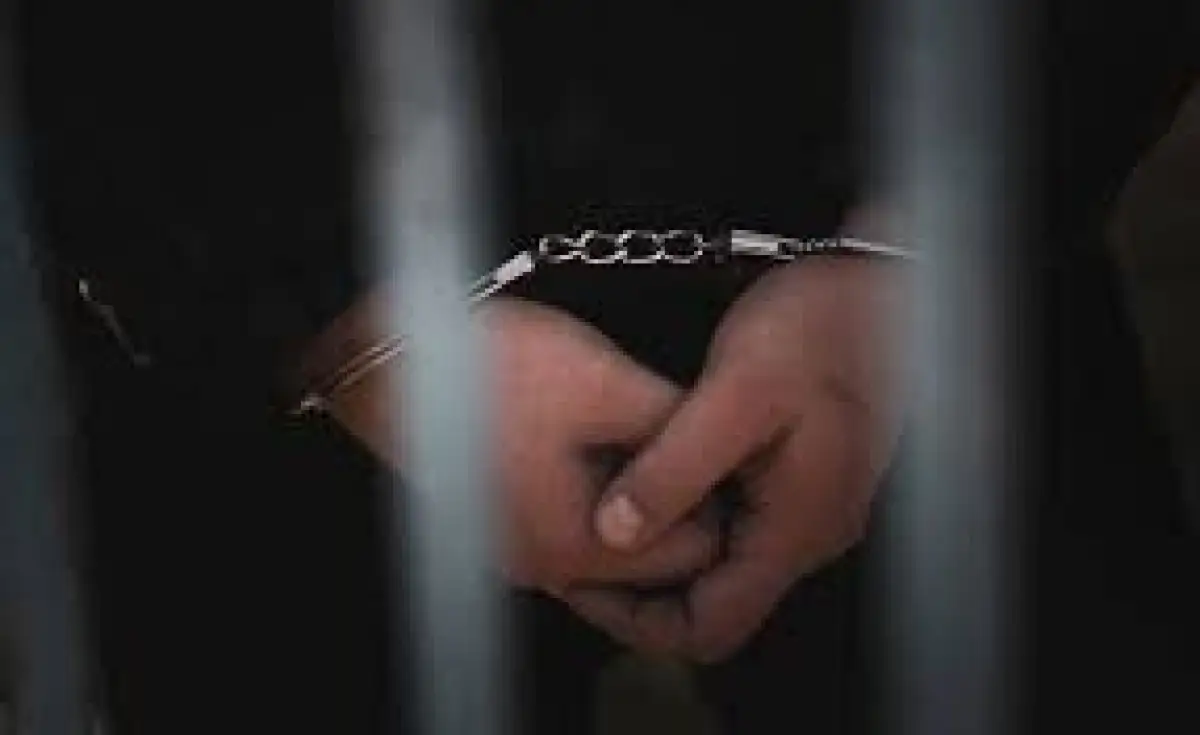 Подозреваемый в убийстве школьницы хотел скрыться