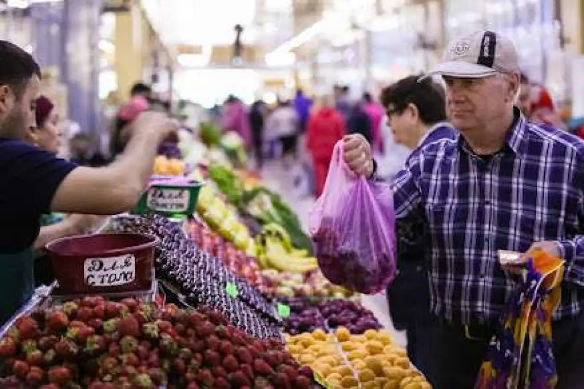 Шаккалиев назвал сроки завершения реконструкции рынков в Казахстане