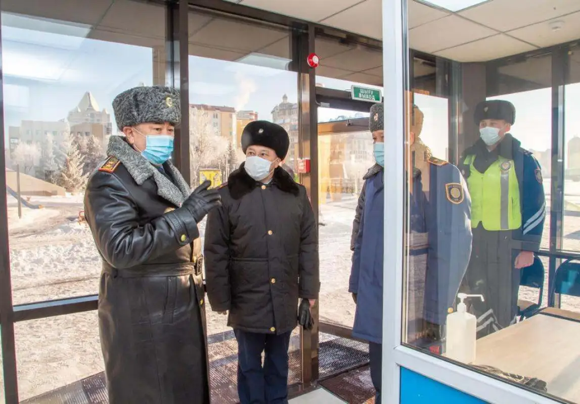 Глава МВД и аким Нур-Султана посетили новые полицейские пункты
