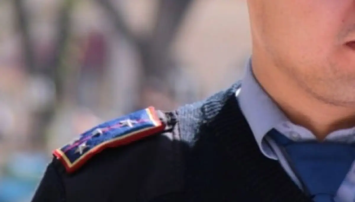 Трое жителей Павлодара под видом полицейских врывались домой к горожанам и грабили их