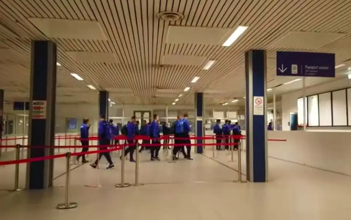 Летели 9 часов: сборная Казахстана прилетела в Сан-Марино