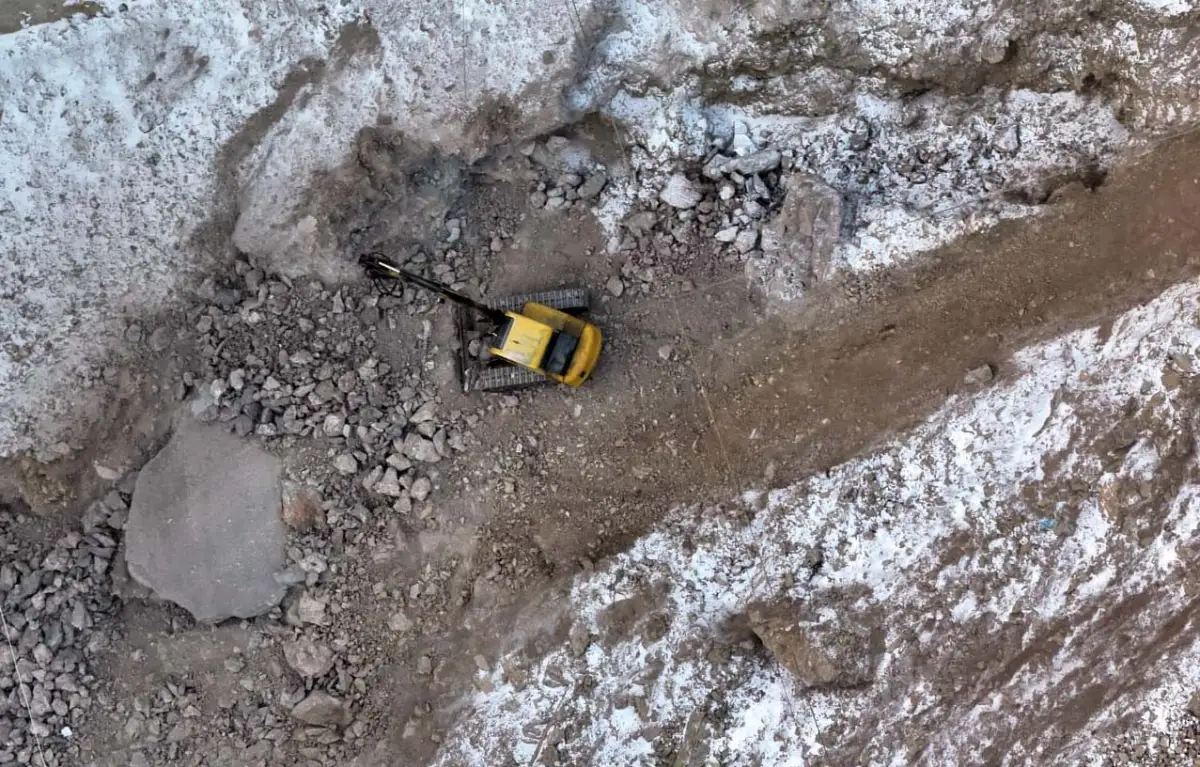 На месте падения автобуса в Павлодарской области дробят камни