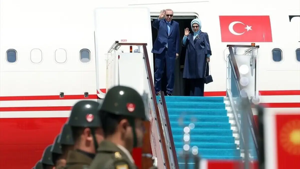 Президент Эрдоган прибывает в Казахстан