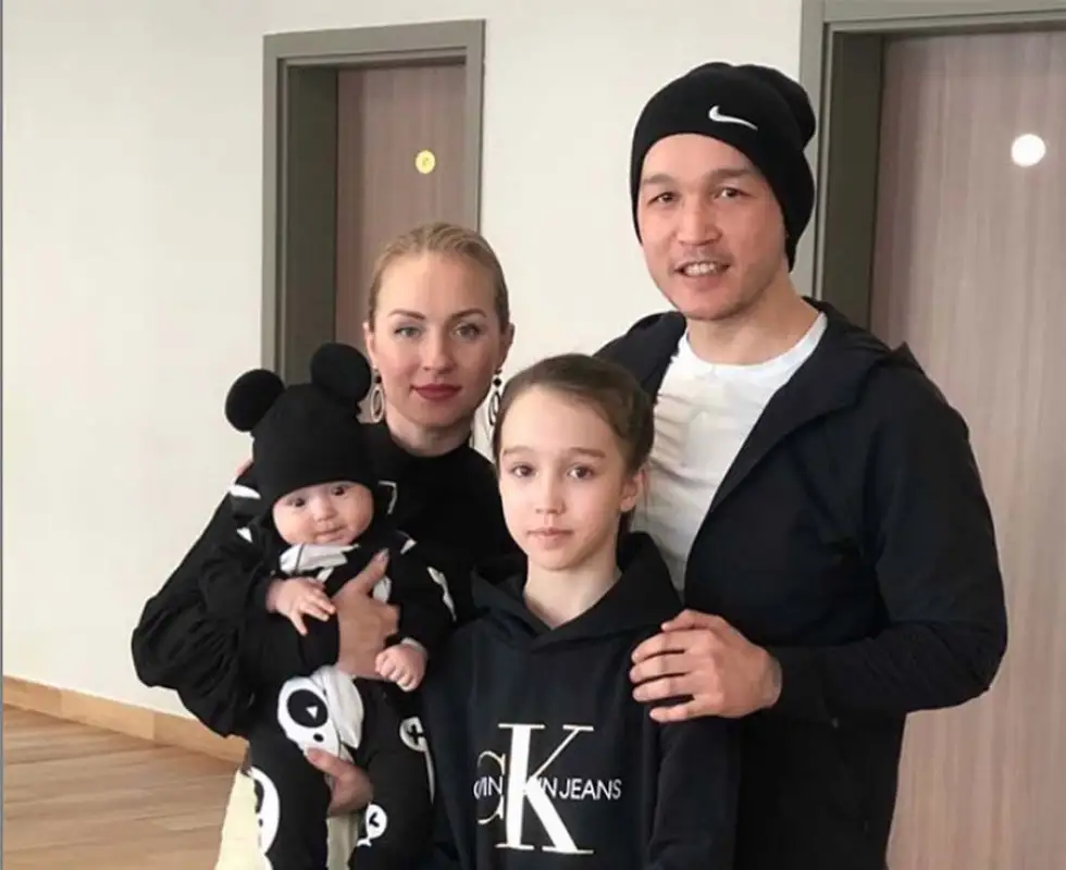 Милота дня: Талгат Жайлауов показал своего кроху-сыночка