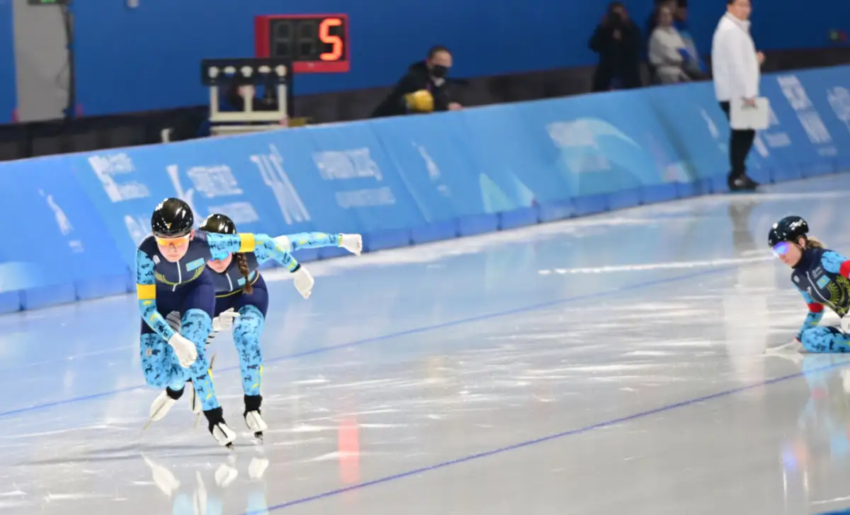Попала коньком в ямку - почему упала на старте Надежда Морозова