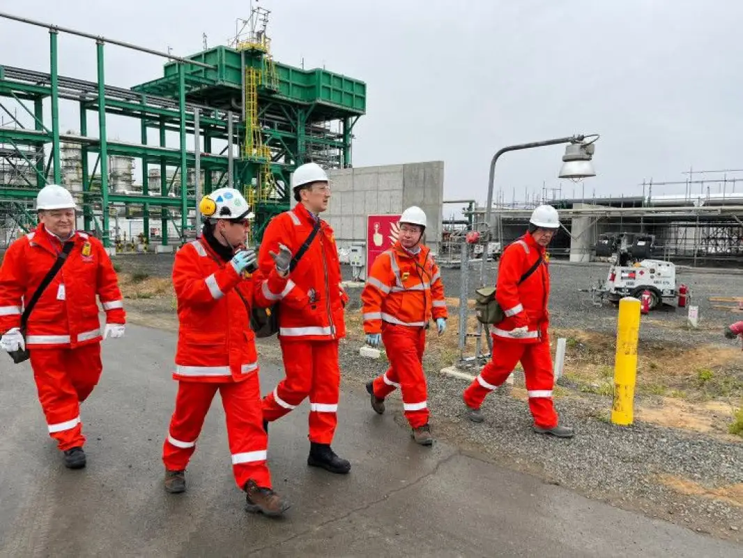 Глава "КазМунайГаза" поручил ускорить завершение ремонта на Кашагане - фото