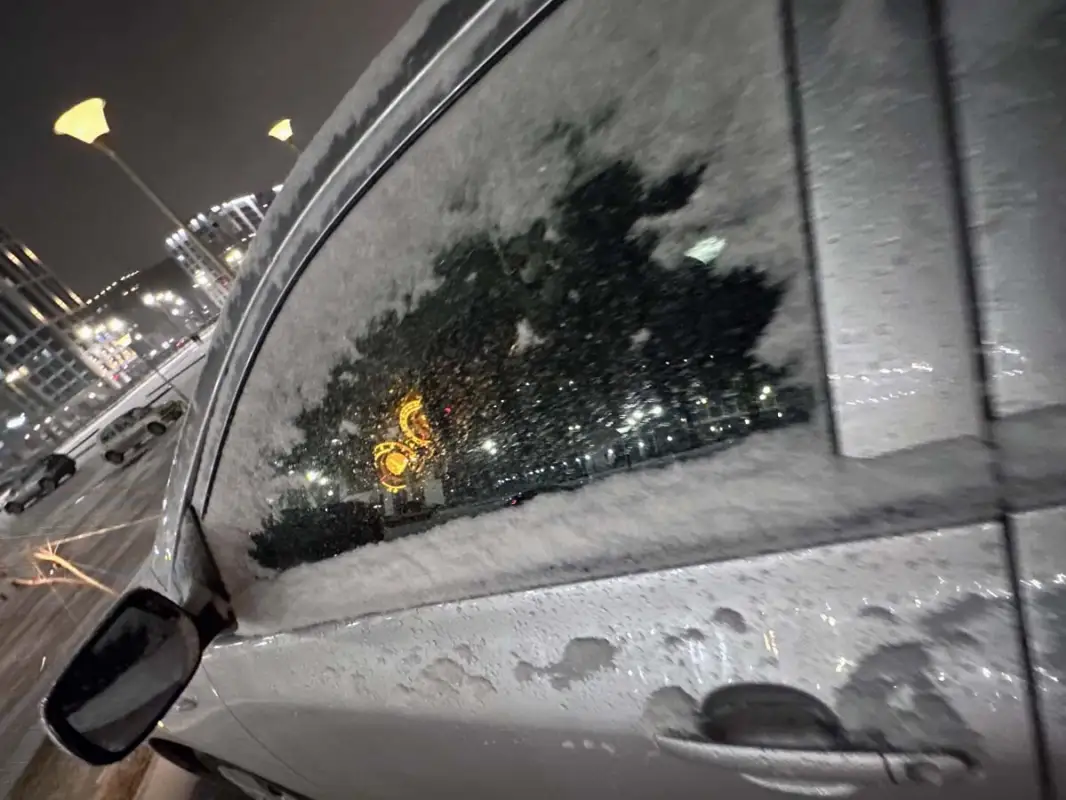 В Астане упала температура и выпал снег