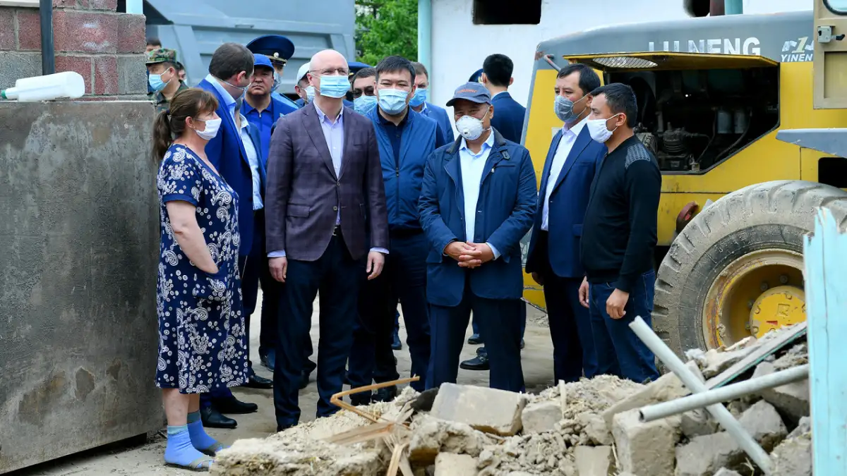 В Туркестанской области 32 подрядчика строят жилье после наводнения