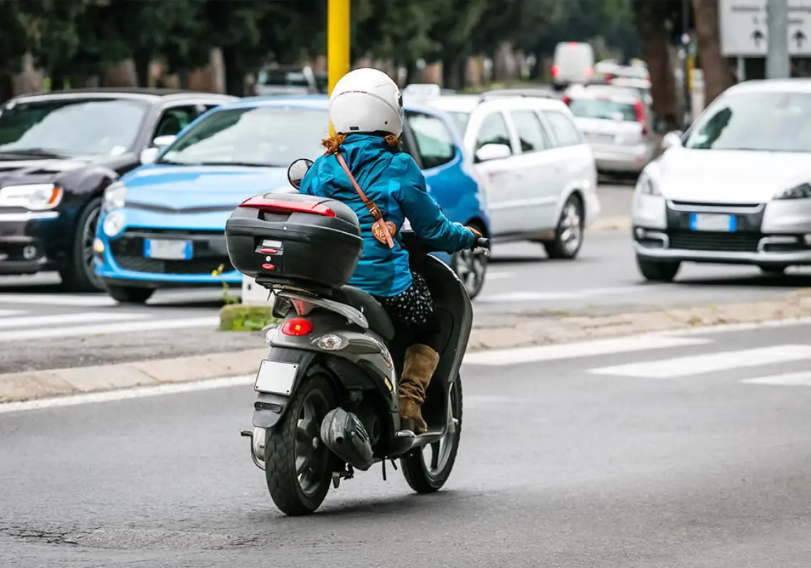 «В Казахстане владельцев мопедов обяжут получить права» - вице-министр Лепеха