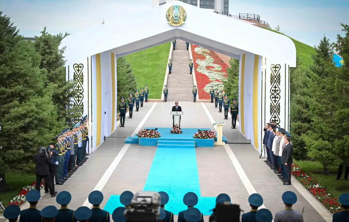 Касым-Жомарт Токаев  принял участие в церемонии поднятия Государственного флага