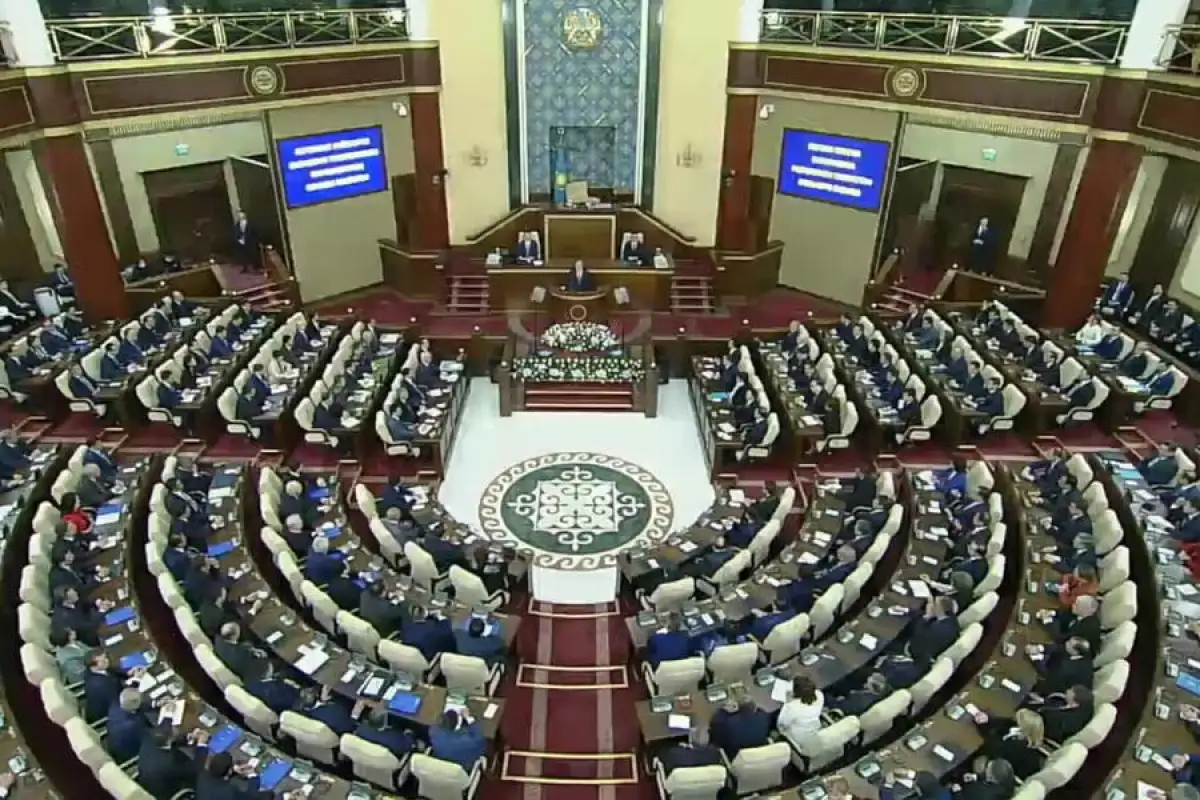 Есть ли миллионеры среди родственников депутатов Мажилиса?