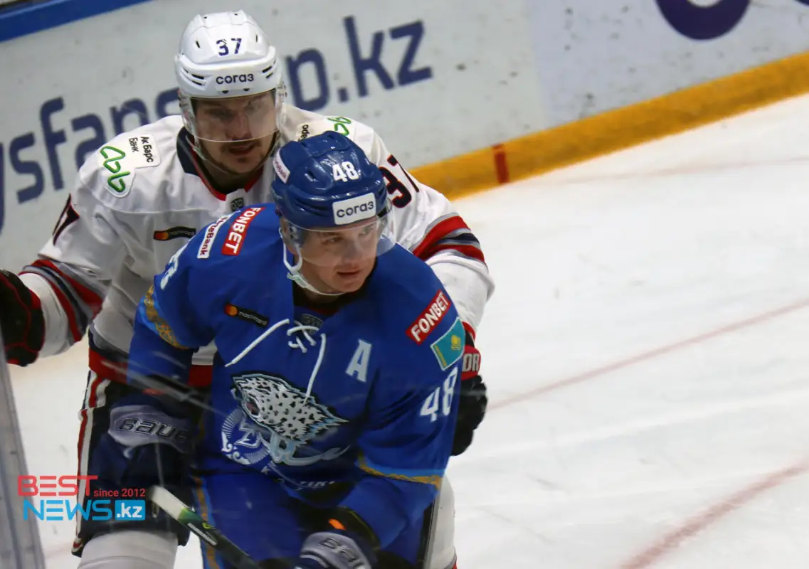 Радость Шевченко, промах Акользина: фото с матча Барыс-Нефтехимик