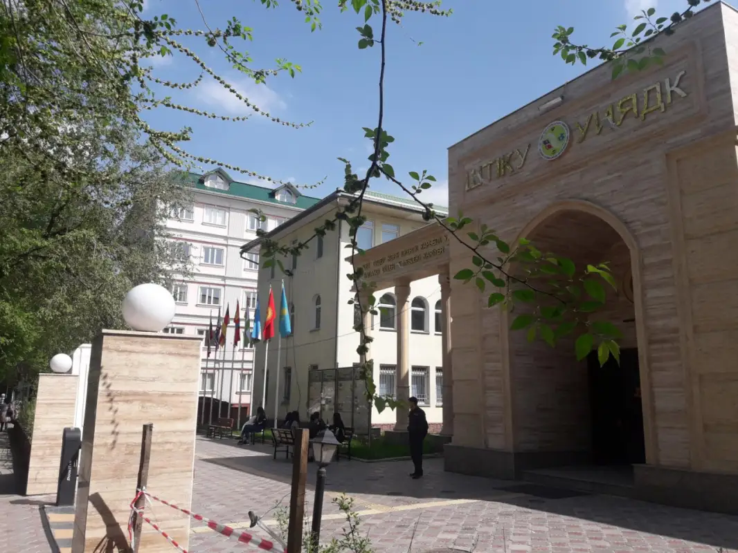 МОН Казахстана приостановил лицензию вуза в Алматы