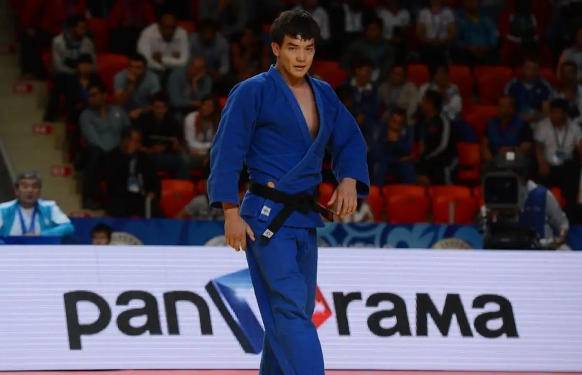 Дзюдоист Бозбаев за полминуты победил соперника на Олимпиаде 2020
