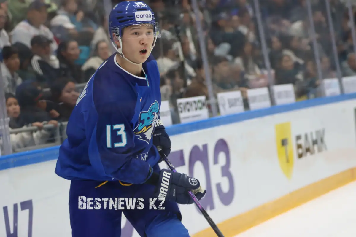 "Не всё сразу делается": главный тренер Барыса об ошибках игроков и "веселой" тренировке 