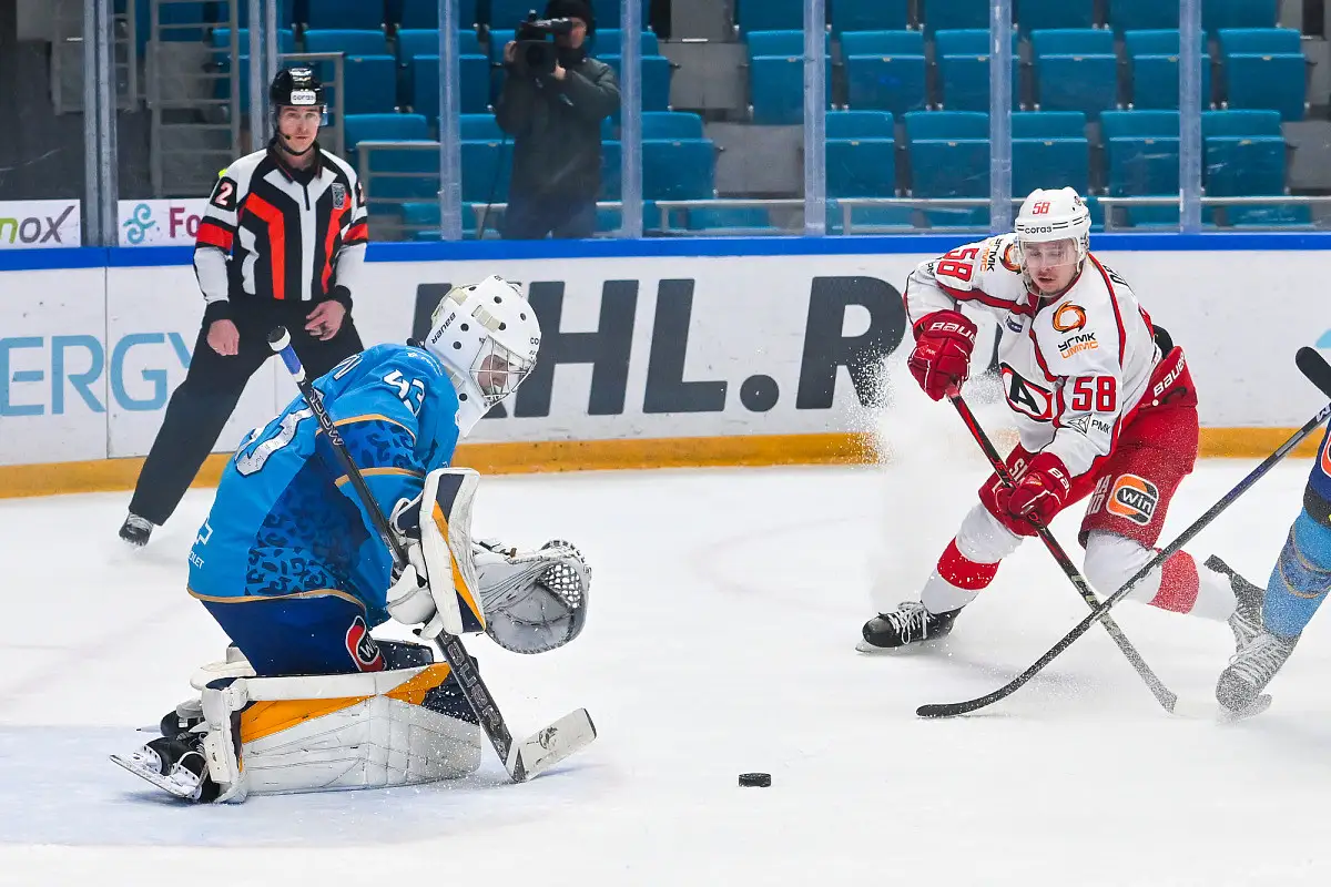 Барыс не удержал победу в матче с Автомобилистом