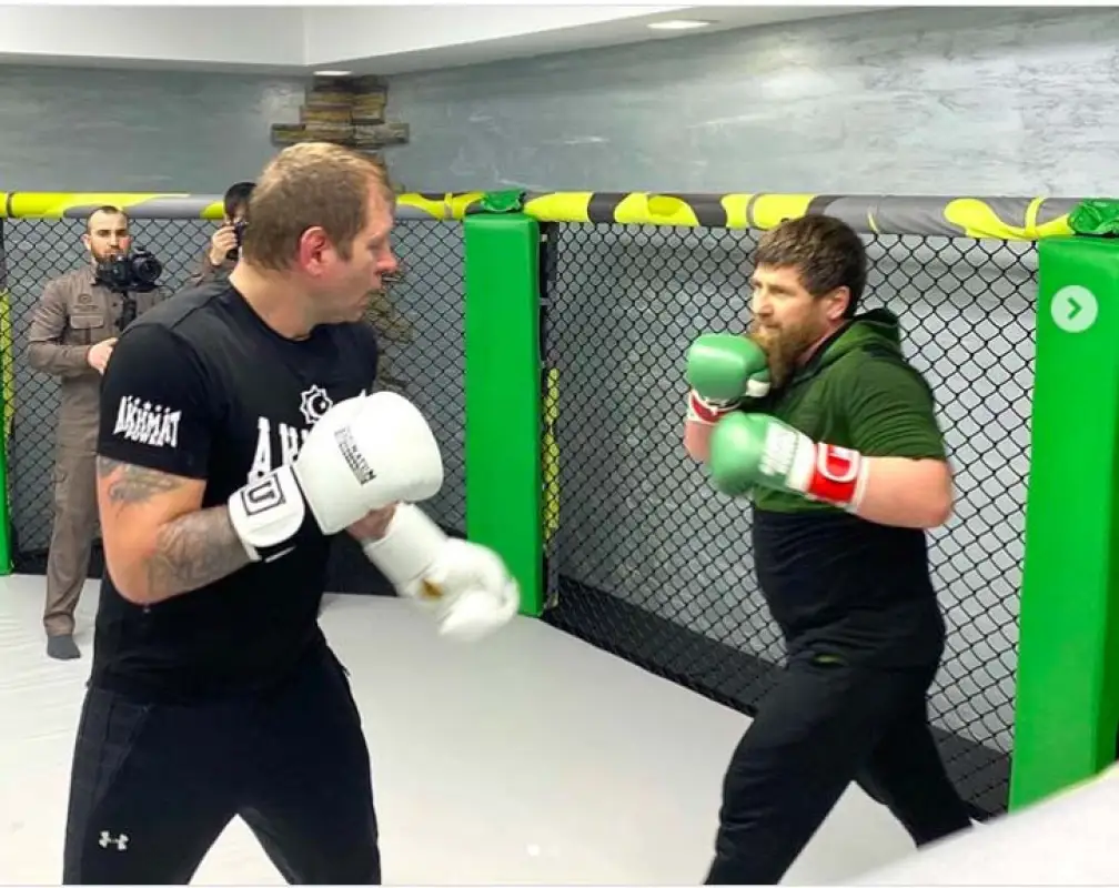 Кадыров и Емельяненко провели спарринг на ринге