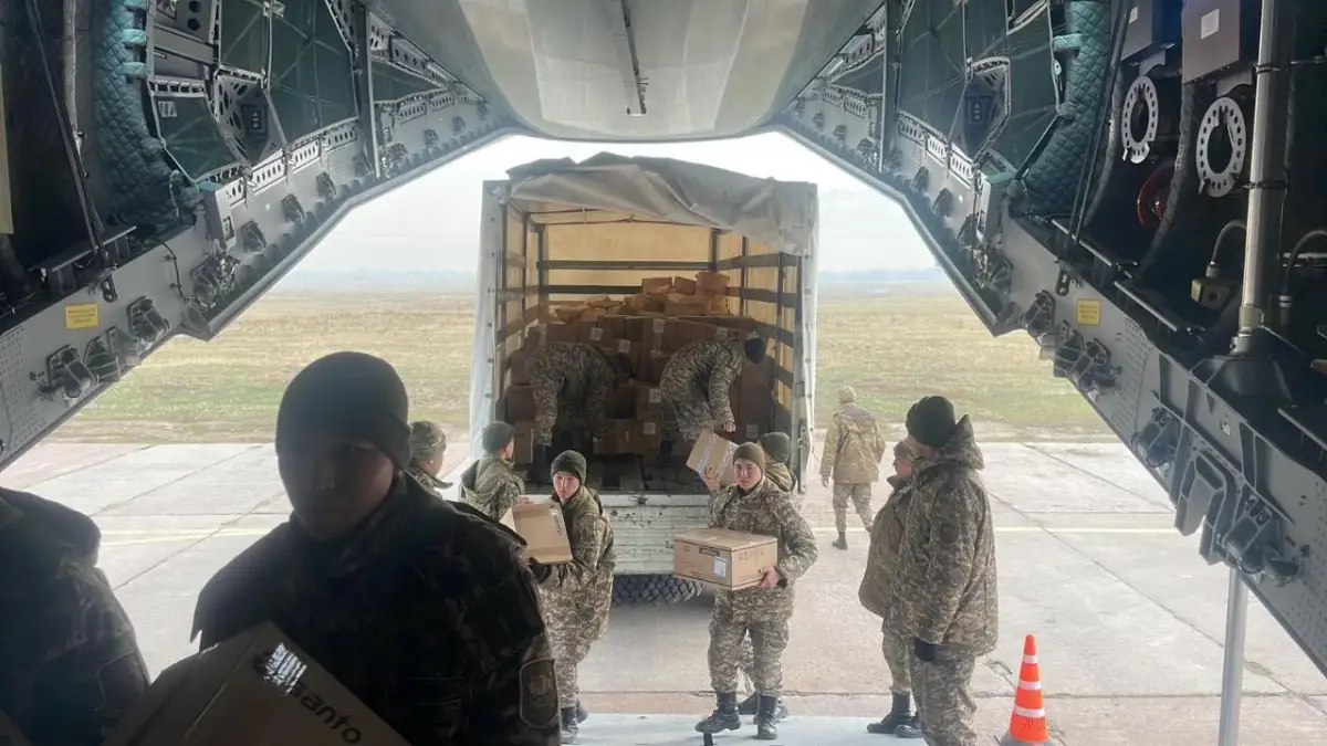 Казахстан направил гуманитарный груз Афганистану