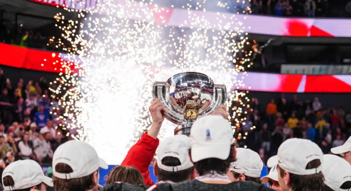 Сборная Канады одержала волевую победу и завоевала "золото"