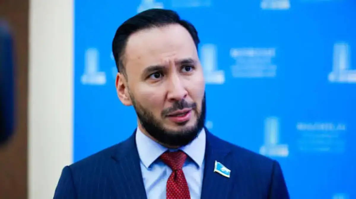 "Respublica" идет в Курултай во главе с Ходжаназаровым