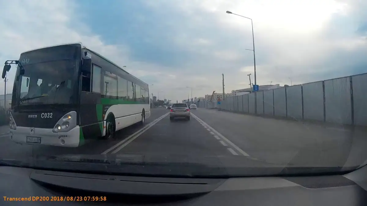 Астанчанам разрешили ездить по bus line