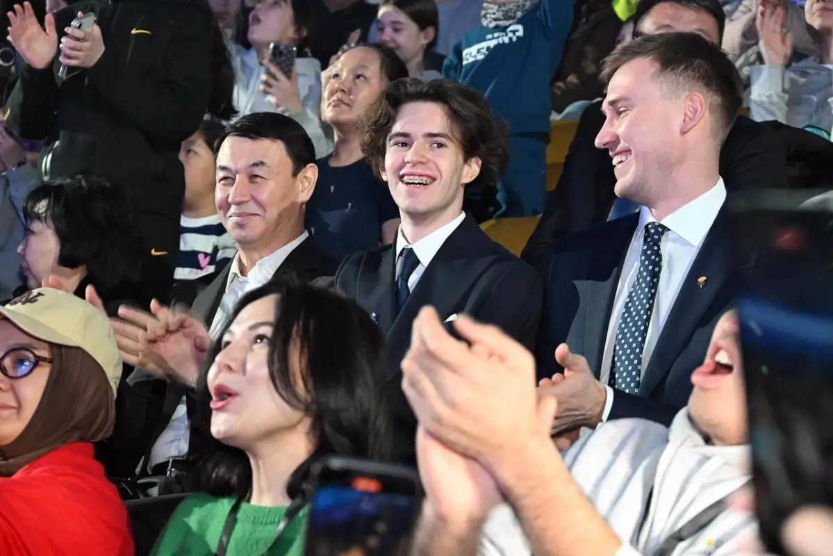 «Для меня не точка». Как в Алматы наградили Михаила Шайдорова