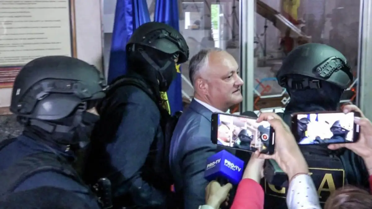 Экс-президент Молдавии Додон арестован на 30 суток