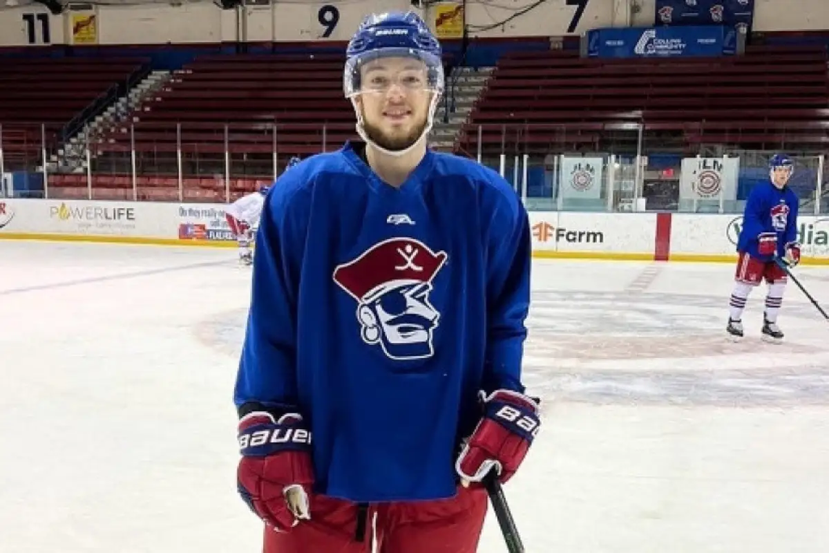 Экс-игрок "Барыса" снова сделал голевой пас в матче USHL