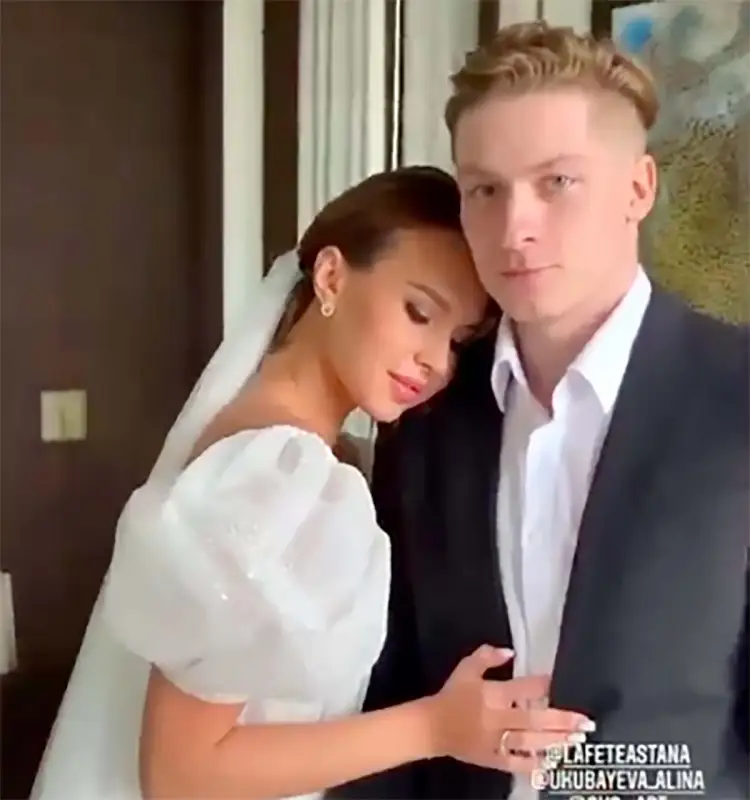 Михайлис женился: как игроки Барыса используют паузу в чемпионате КХЛ