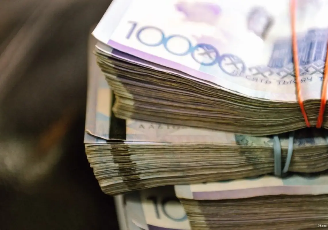 Бизнес на «Рухани Жаңғыру»: чиновника в Акмолинской области подозревают в получении крупной взятки