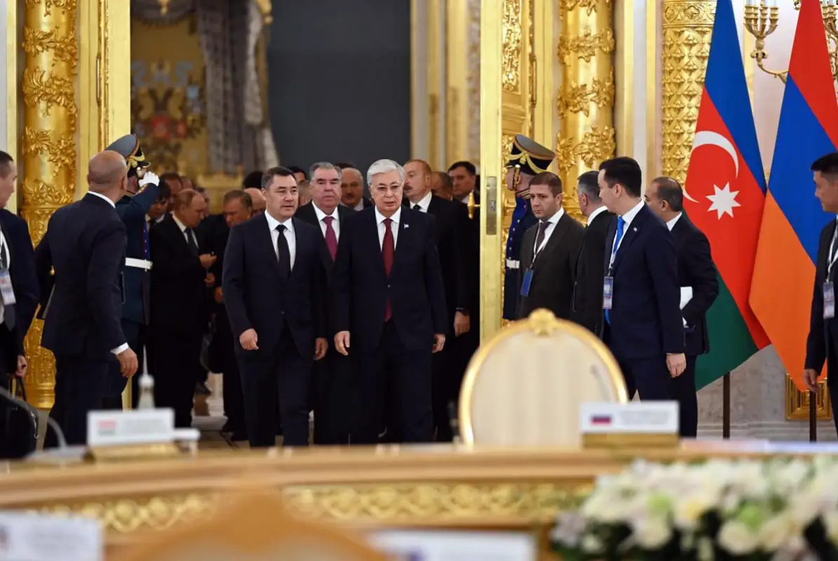 Президент Казахстана принял участие в заседании Совета глав государств СНГ