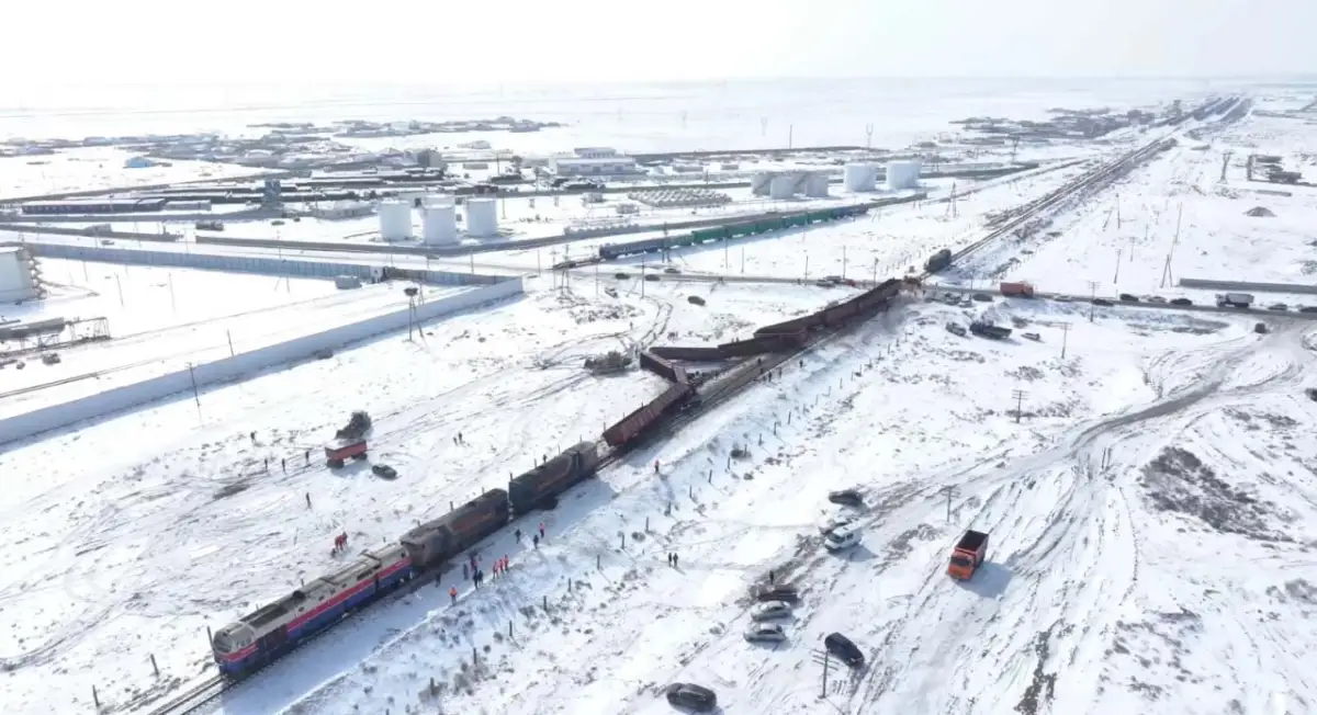 После схода грузовых вагонов задерживается 6 поездов