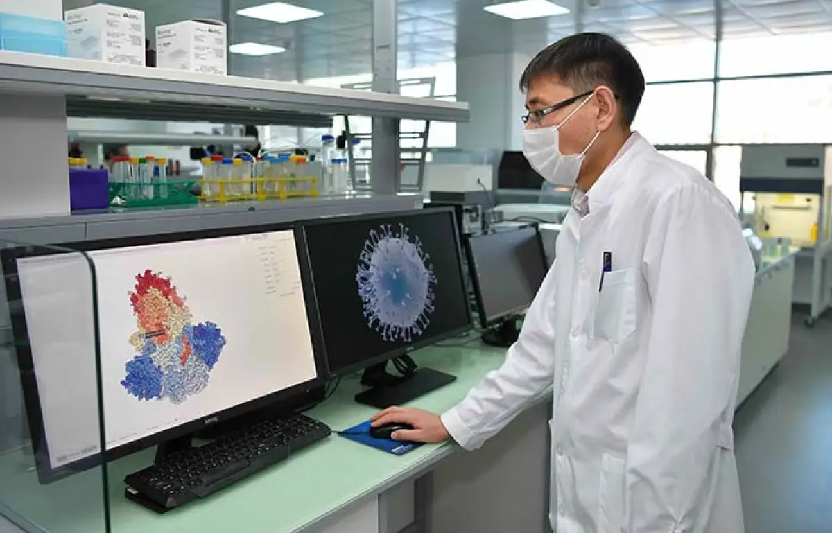 Повышенные оклады, мебель для жилья, супер-техника: какие условия создают разработчикам QazVac