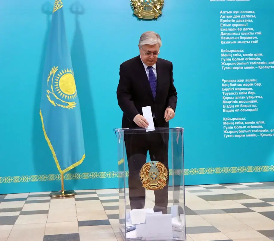 Президент Казахстана проголосовал на референдуме