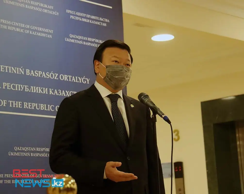 Цой о поставках Pfizer: «Как будто Минздрав что-то недоговаривает»