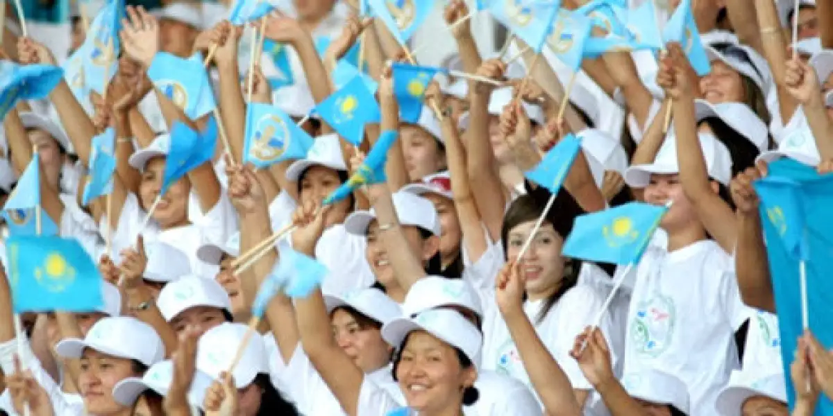 «В списке только девушки»: Мажилис одобрил закон о партийных гендерных квотах