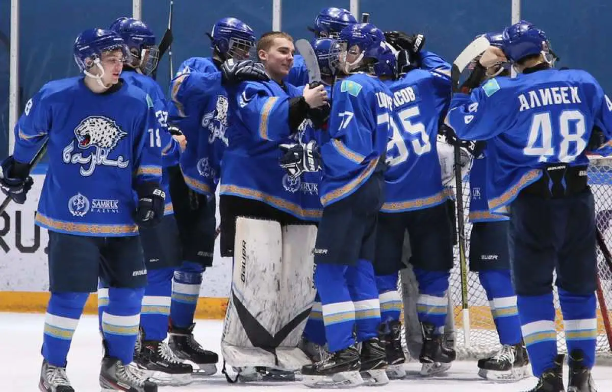 "Снежные барсы" подписали пробные соглашения с воспитанниками ДЮСШ ХК "Барыс"