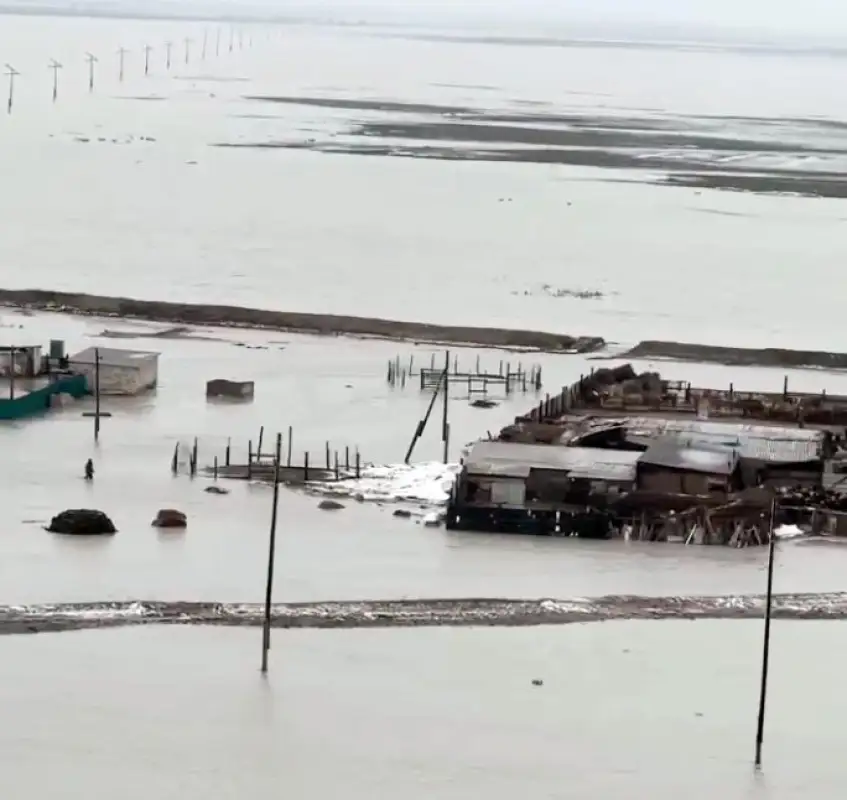 В ЗКО затопило село Коржын, жителей эвакуировали