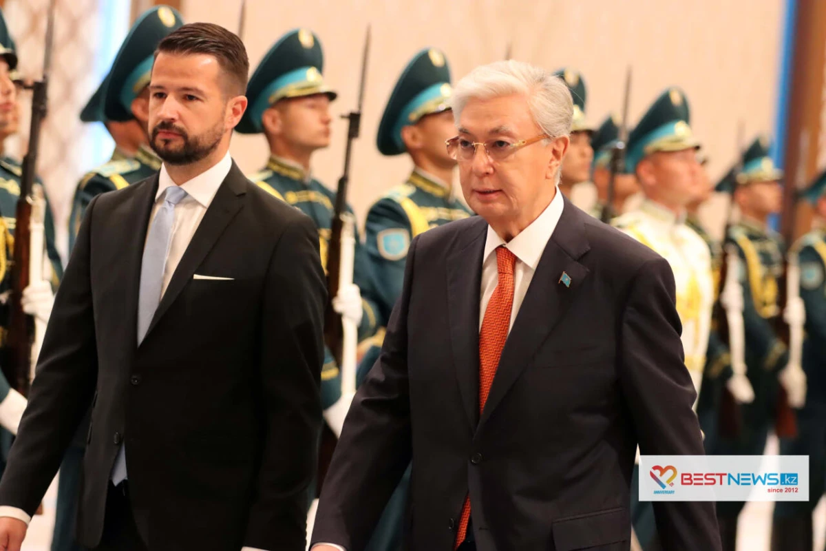 В Астане начались переговоры Президентов Казахстана и Черногории