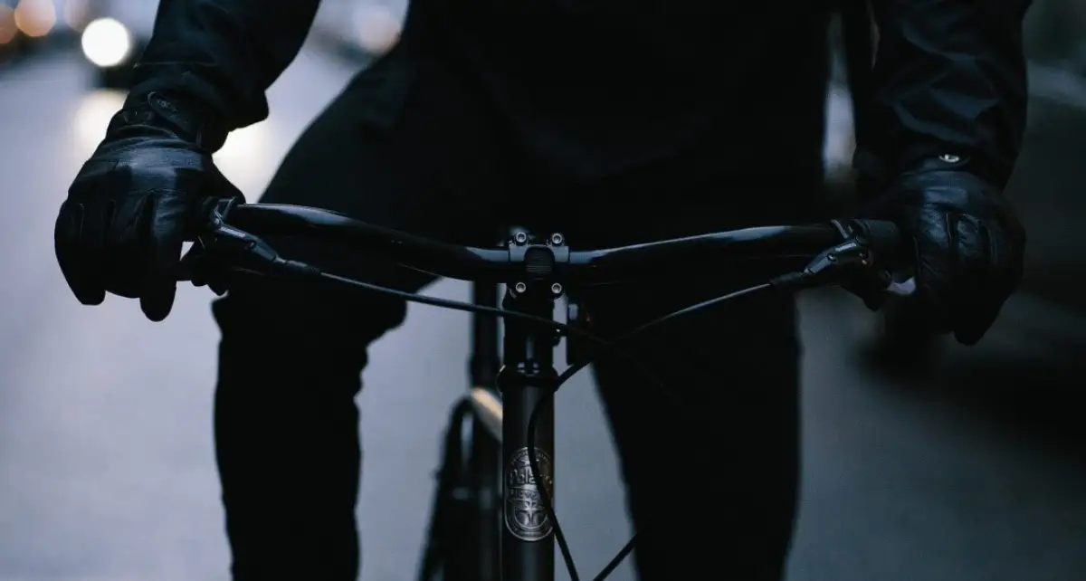 Житель Нур-Султана украл велосипед и продал его